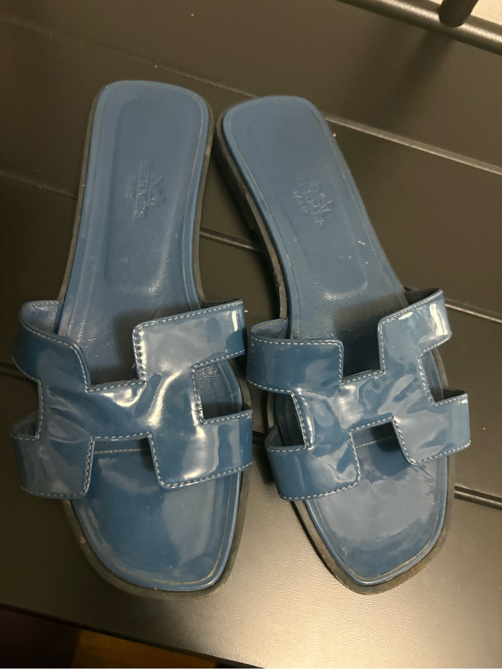 Authentic Oran Hermes Flats